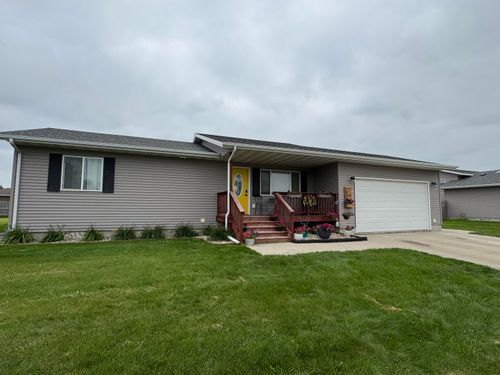 1009 16th Ave Sw, ABERDEEN, SD, 57401-5635 | Card Image
