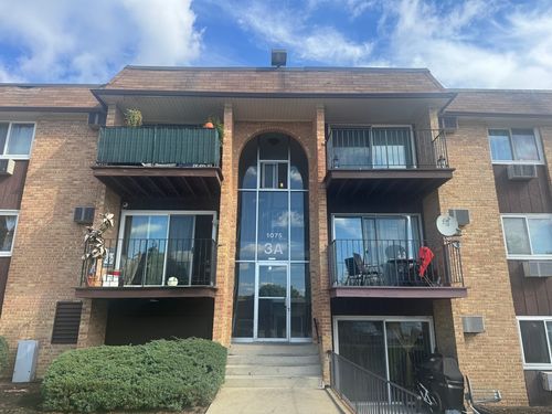 3-208-1075 Higgins Quarters Dr, Hoffman Estates, IL, 60169-1489 | Card Image