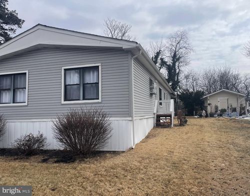 6033 Falmont Dr, MORRISVILLE, PA, 19067-5211 | Card Image