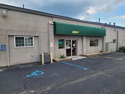 1710 Lincolnway, Valparaiso, IN, 46383-5832 | Card Image