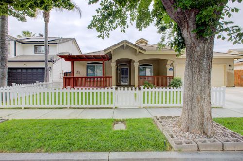 1709 Humboldt Ct, Los Banos, CA, 93635-5392 | Card Image