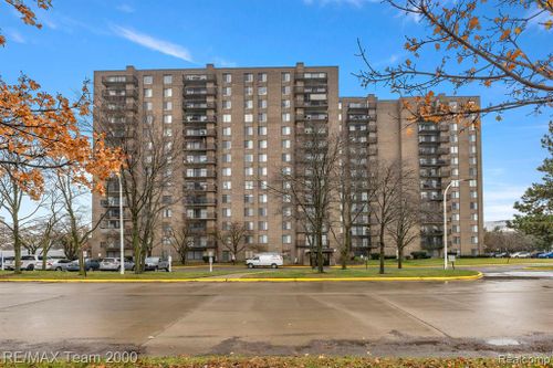 904-16400 N Park Drive, Southfield, MI, 48075 | Card Image