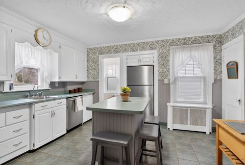 51 Brantwood Rd, Worcester, MA, 01602-1708 | Card Image