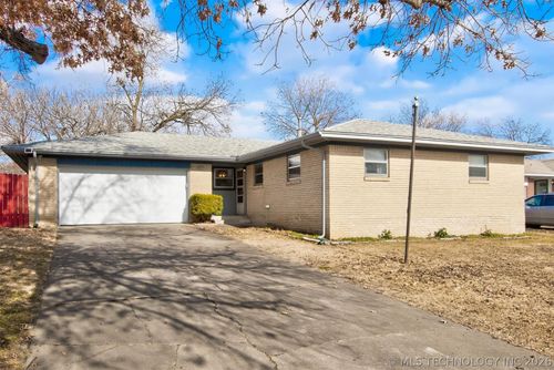 7419 E 20th St, Tulsa, OK, 74112-7707 | Card Image