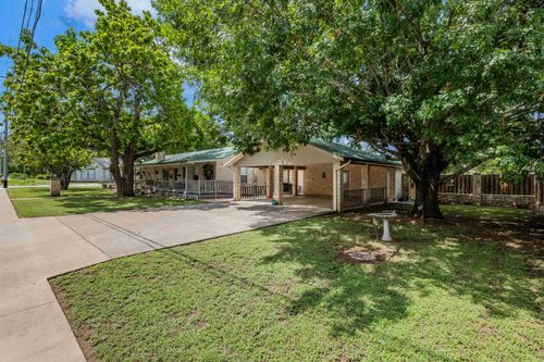 500 N Main St, Burnet, TX, 78611-1705 | Card Image