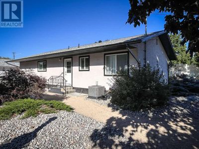 13608 Rumball Ave, House other with 3 bedrooms, 2 bathrooms and 4 parking in Summerland BC | Image 3