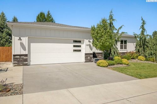 1725 Nw Emily St, Pullman, WA, 99163-5667 | Card Image