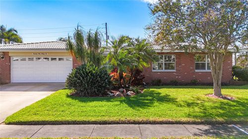 14996 Imperial Point Dr N, LARGO, FL, 33774-4911 | Card Image