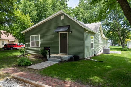 314 N 2nd Ave, Chenoa, IL, 61726-1028 | Card Image