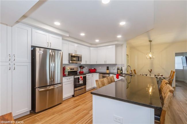 E-201 - 2671 Citrus Lake Dr, Condo with 3 bedrooms, 2 bathrooms and 1 parking in NAPLES FL | Image 10