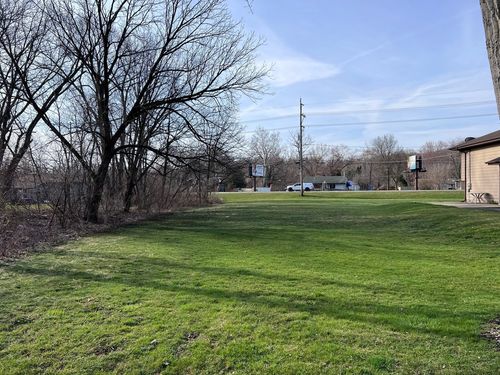 807 Menominee Dr, Lake In The Hills, IL, 60156-1515 | Card Image