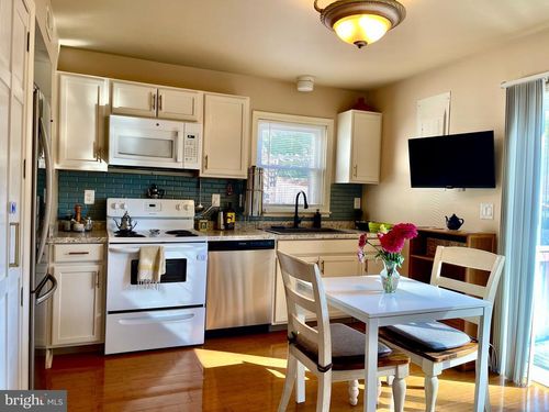 334 Cherrydale Ave, FRONT ROYAL, VA, 22630-2410 | Card Image