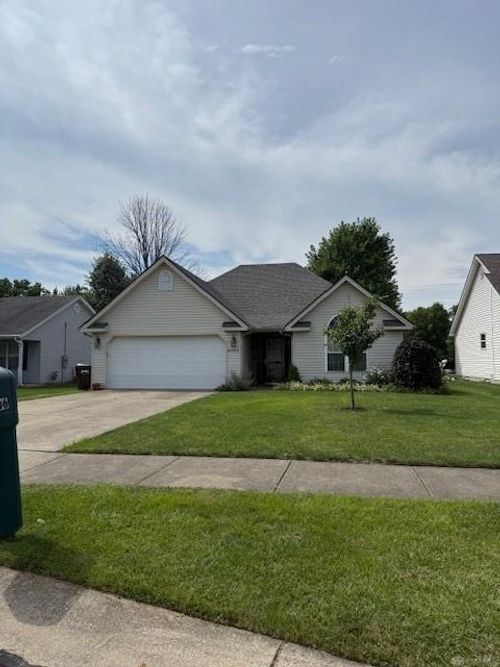 4506 Marguerite Ct, Middletown, OH, 45042-4945 | Card Image