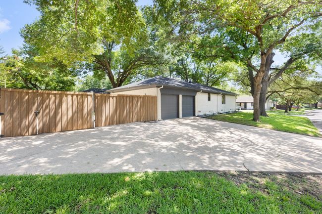 2505 Dorrington Dr, House other with 3 bedrooms, 2 bathrooms and null parking in Dallas TX | Image 29