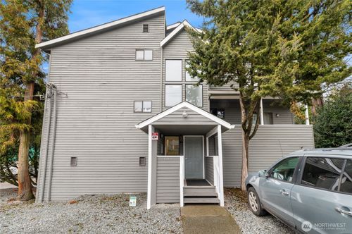 1300 N 107th St, Seattle, WA, 98133-8941 | Card Image