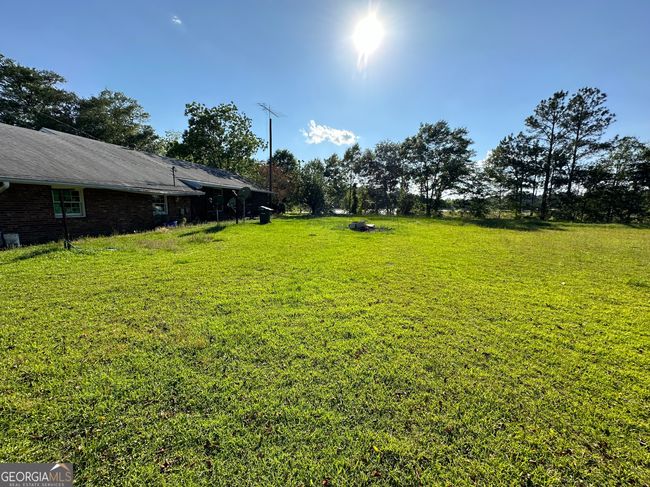 11661 Us Highway 280, House other with 3 bedrooms, 2 bathrooms and 2 parking in Claxton GA | Image 6