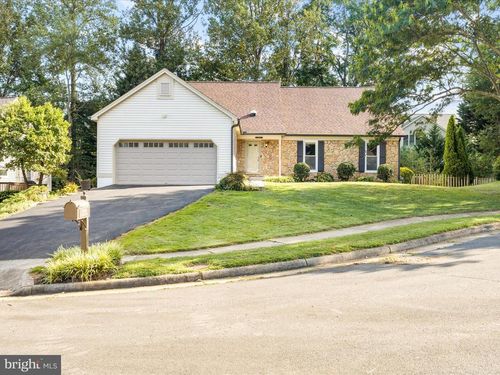 10909 Clara Barton Ct, FAIRFAX, VA, 22032-3033 | Card Image