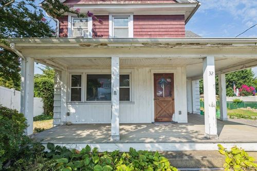 32 Perry Ave, Bayville, NY, 11709-2622 | Card Image