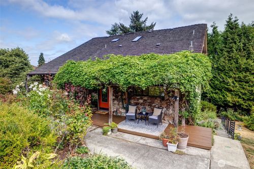 9733 Arrowsmith Ave S, Seattle, WA, 98118-5902 | Card Image