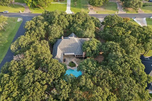 295 Canyon Oaks Dr, Argyle, TX, 76226-9658 | Card Image