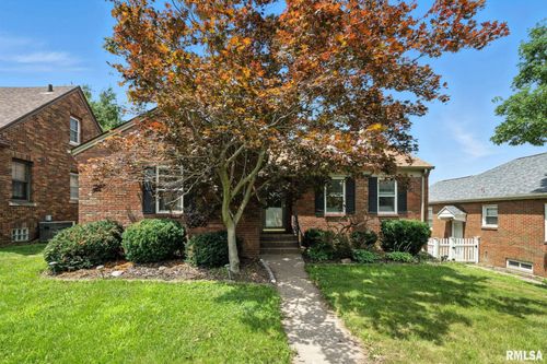 2508 N Gaines St, Davenport, IA, 52804-1913 | Card Image