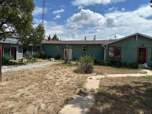 435 Main St, Hawk Springs, WY, 82217-5016 | Card Image