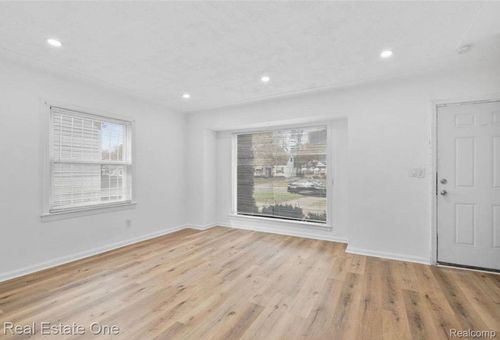 19123 Margareta St, Detroit, MI, 48219-2809 | Card Image