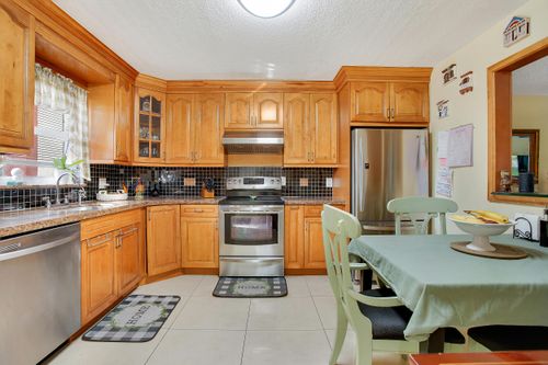 107-211 S Hollybrook Dr, Pembroke Pines, FL, 33025-1286 | Card Image