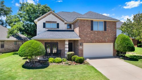 3024 Greenway Dr, Burleson, TX, 76028-8324 | Card Image