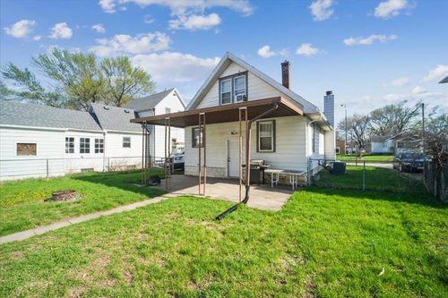 423 Archer Ave, Waterloo, IA, 50703-5103 | Card Image