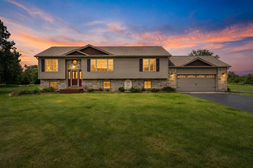 647 W 1100 N, Wheatfield, IN, 46392-8240 | Card Image