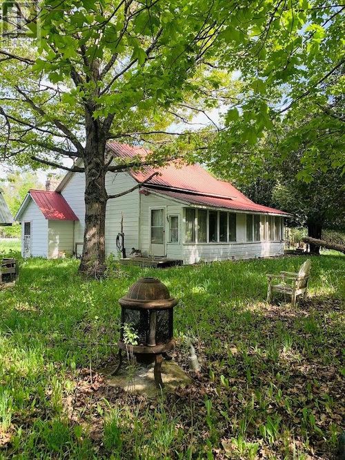 454 Morden-Noakes Rd, Evansville, ON, P0P1E0 | Card Image