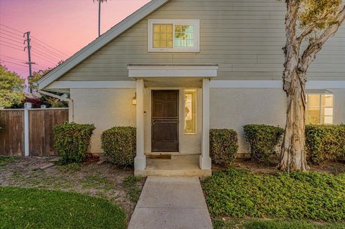 8973 Aberdare St, Ventura, CA, 93004-2657 | Card Image