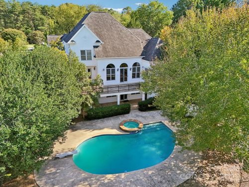 19525 Mary Ardrey Cir, Cornelius, NC, 28031-7511 | Card Image