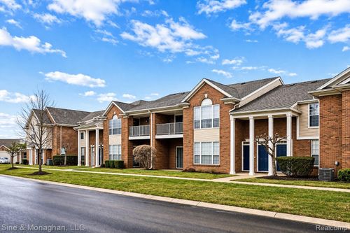 16342 Chatham Dr, Macomb, MI, 48044-4070 | Card Image