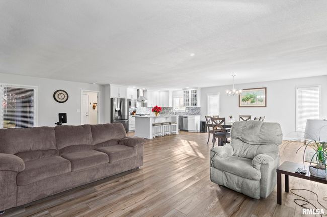 9 Timbercrest Dr, House other with 3 bedrooms, 2 bathrooms and null parking in Sherman IL | Image 6