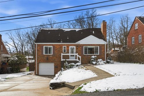 5386 Pennsylvania Ave S, Bethel Park, PA, 15102-3846 | Card Image