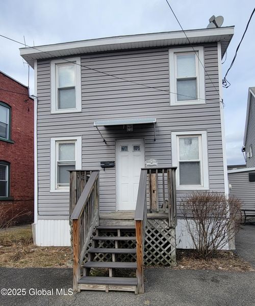 1 Alden St, Watervliet, NY, 12189-1803 | Card Image