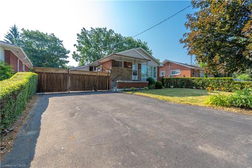 1-107 W 33rd St, Hamilton, ON, L9C5H9 | Card Image