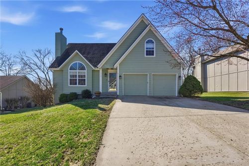 4227 Nw 78th Street, Kansas City, MO, 64151 | Card Image