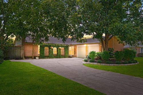 3407 Rockyridge Dr, Houston, TX, 77063-5209 | Card Image