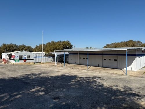 804 Bee Creek Rd, Spicewood, TX, 78669-2181 | Card Image