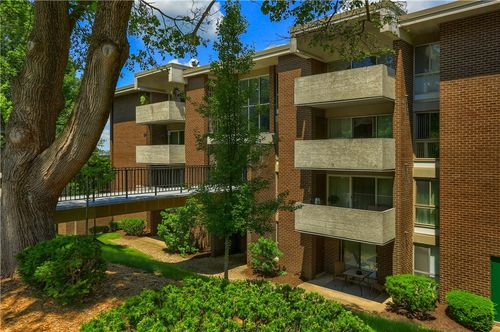 3402 Charlemagne Cir, Pittsburgh, PA, 15237-2932 | Card Image