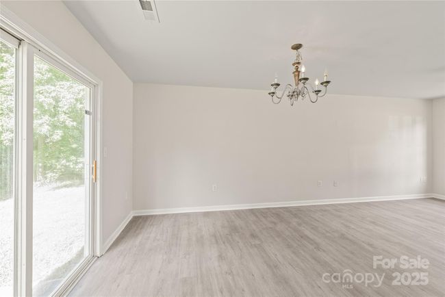 425 Austin Dr, House other with 3 bedrooms, 2 bathrooms and null parking in Charlotte NC | Image 11