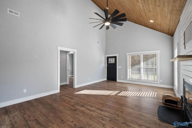 315 Rock Spring Rd, Home with 3 bedrooms, 2 bathrooms and null parking in Owens Cross Roads AL | Image 9