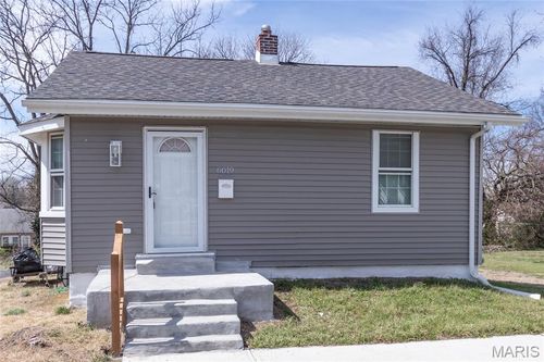 6019 Jackson Ave, Berkeley, MO, 63134-2117 | Card Image