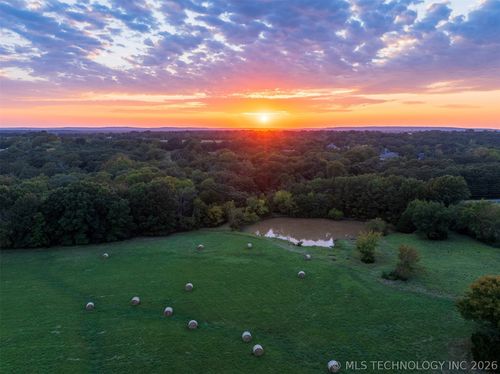 2 S Mission Road, Okmulgee, OK, 74447 | Card Image