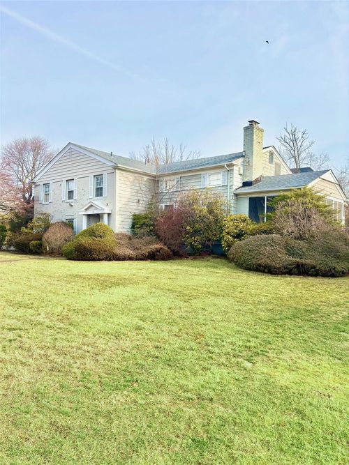 94 Lawrence Ave, Lawrence, NY, 11559-1455 | Card Image