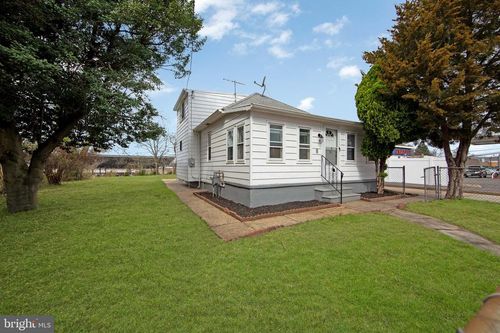 8 S Burnt Mill Rd, VOORHEES, NJ, 08043-1102 | Card Image