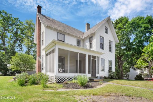 6 Grove St, Delmar, NY, 12054-1915 | Card Image